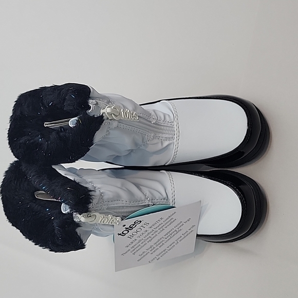 TOTES Waterproof fur lined winter boots white with hearts toddler girls - Picture 7 of 14